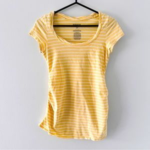 Bundle 4 ($10 items for $20) Old Navy | Maternity | Essentials Top | Tees